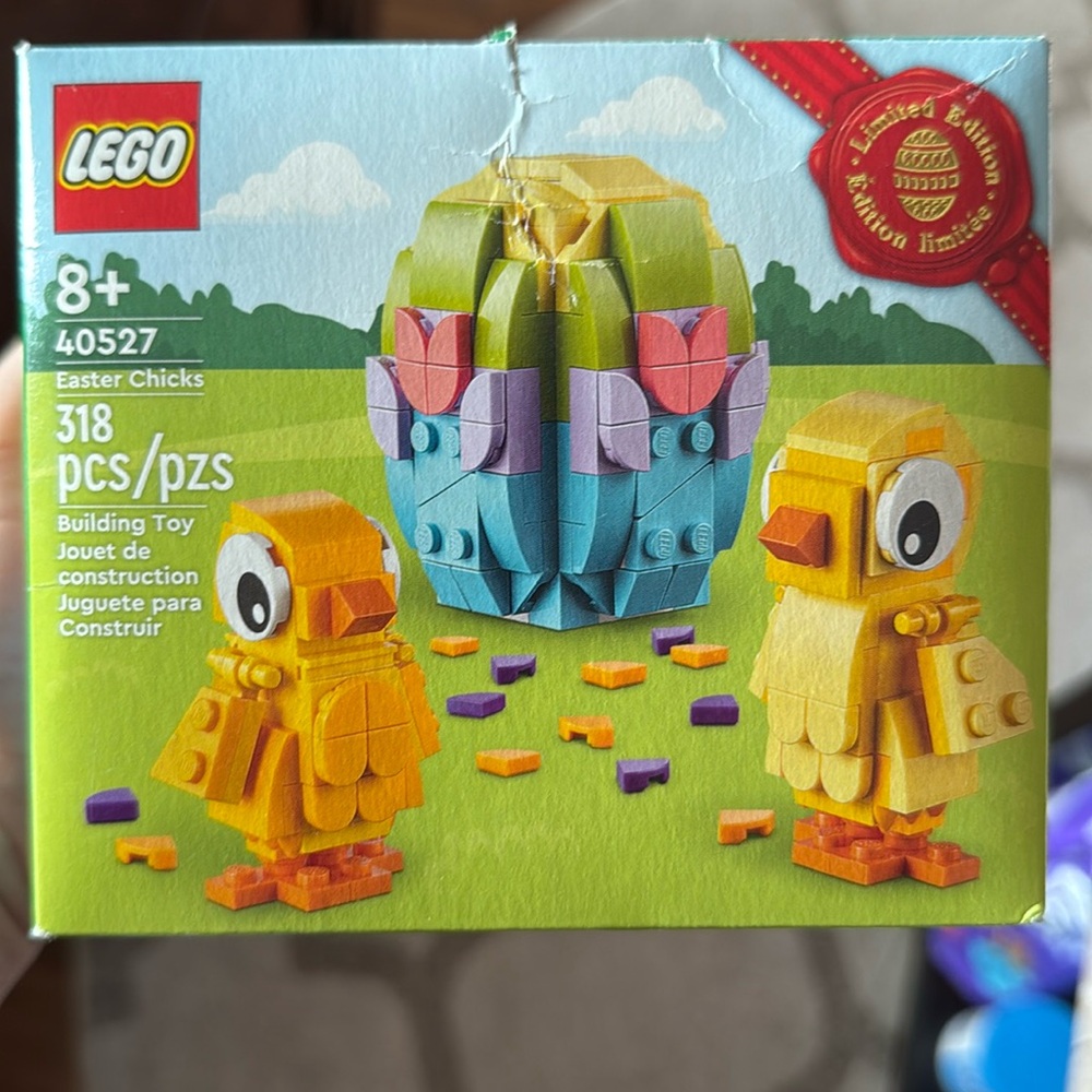 Lego Easter Chicks 40527
Limited edition 
8+ years old